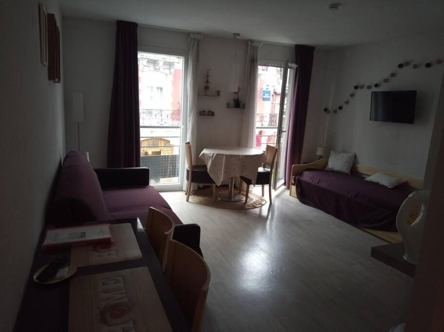 Agreable Studio Familial A Lourdes, Proche Gare Екстериор снимка