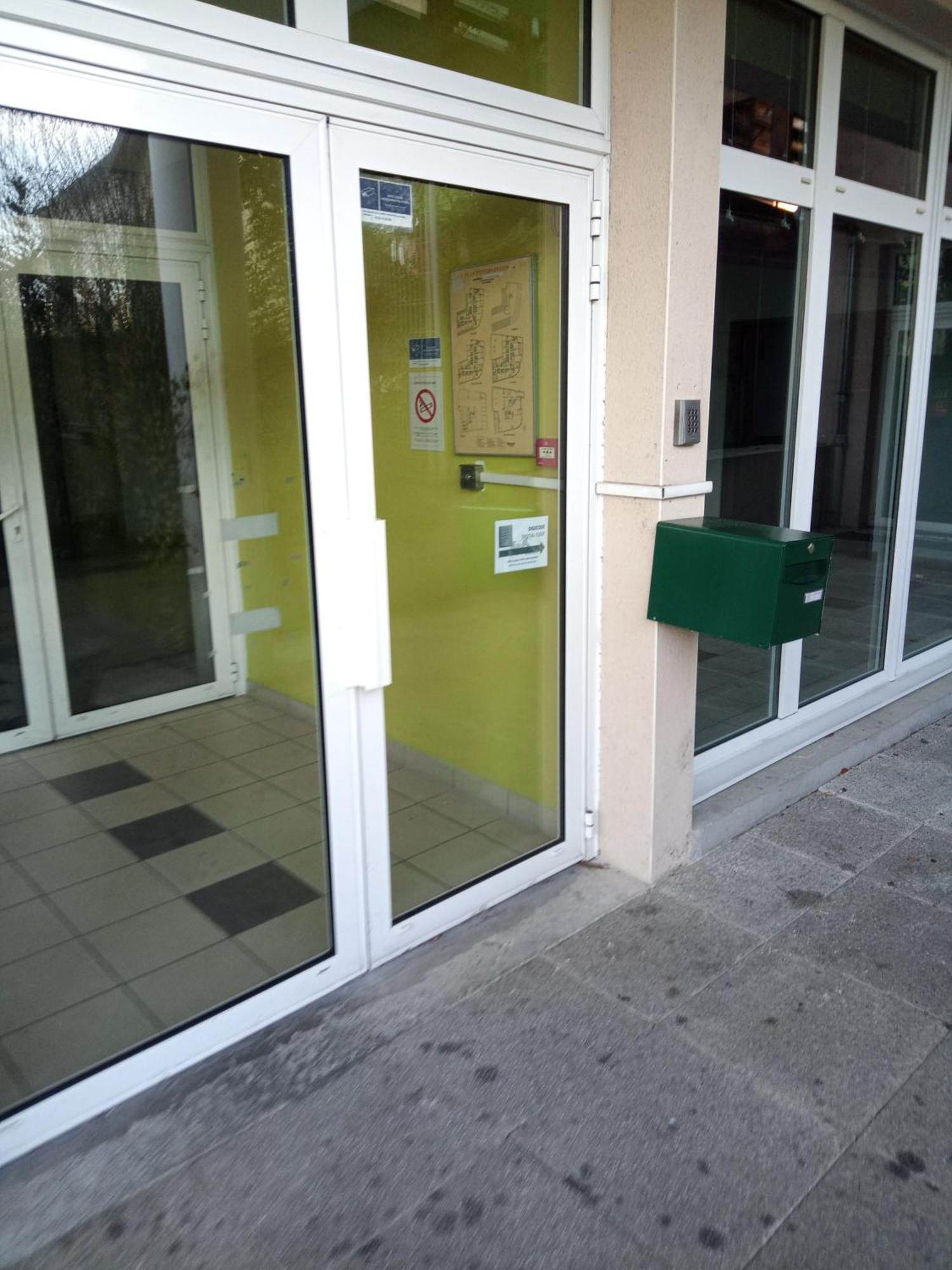 Agreable Studio Familial A Lourdes, Proche Gare Екстериор снимка