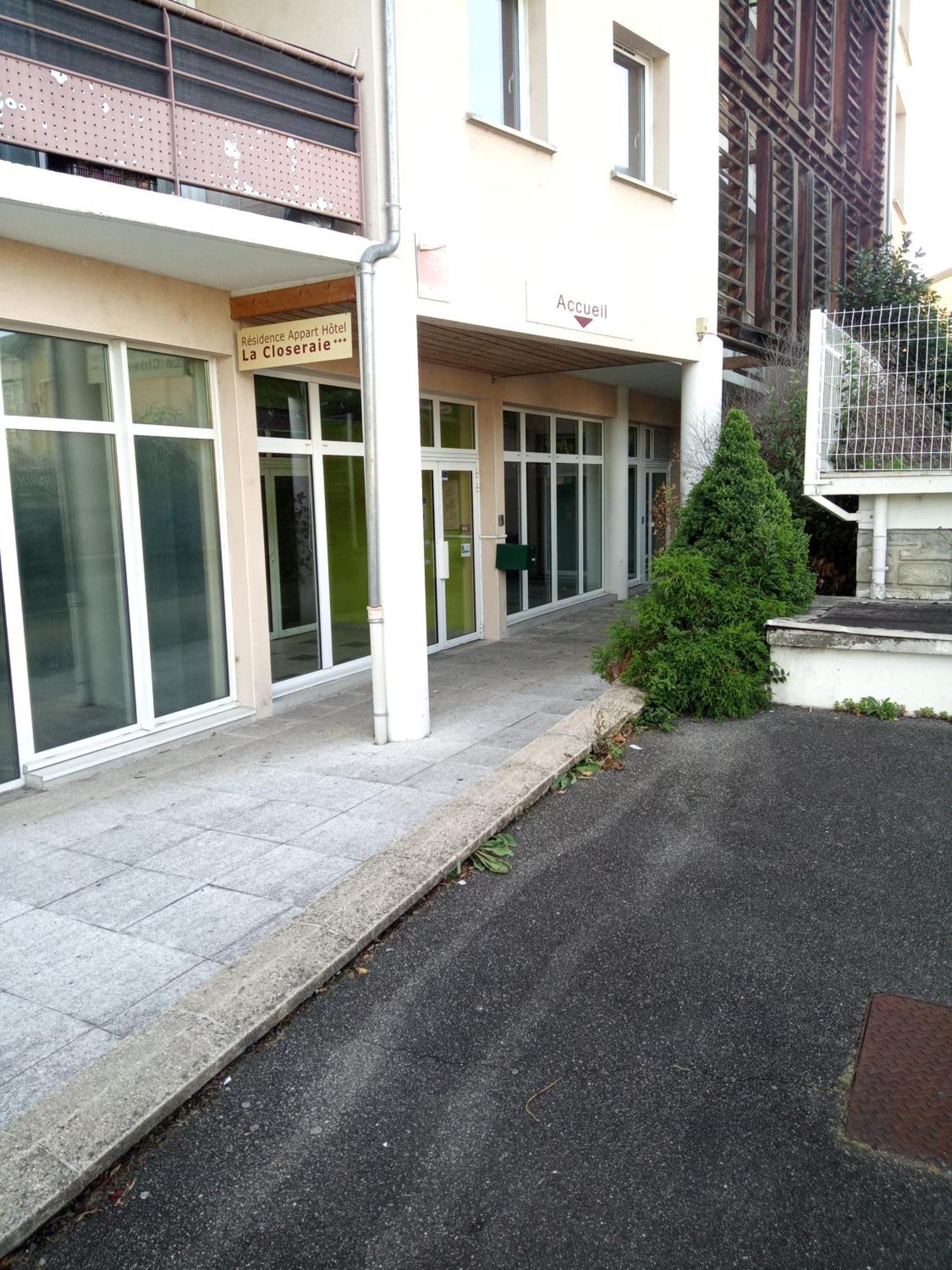 Agreable Studio Familial A Lourdes, Proche Gare Екстериор снимка